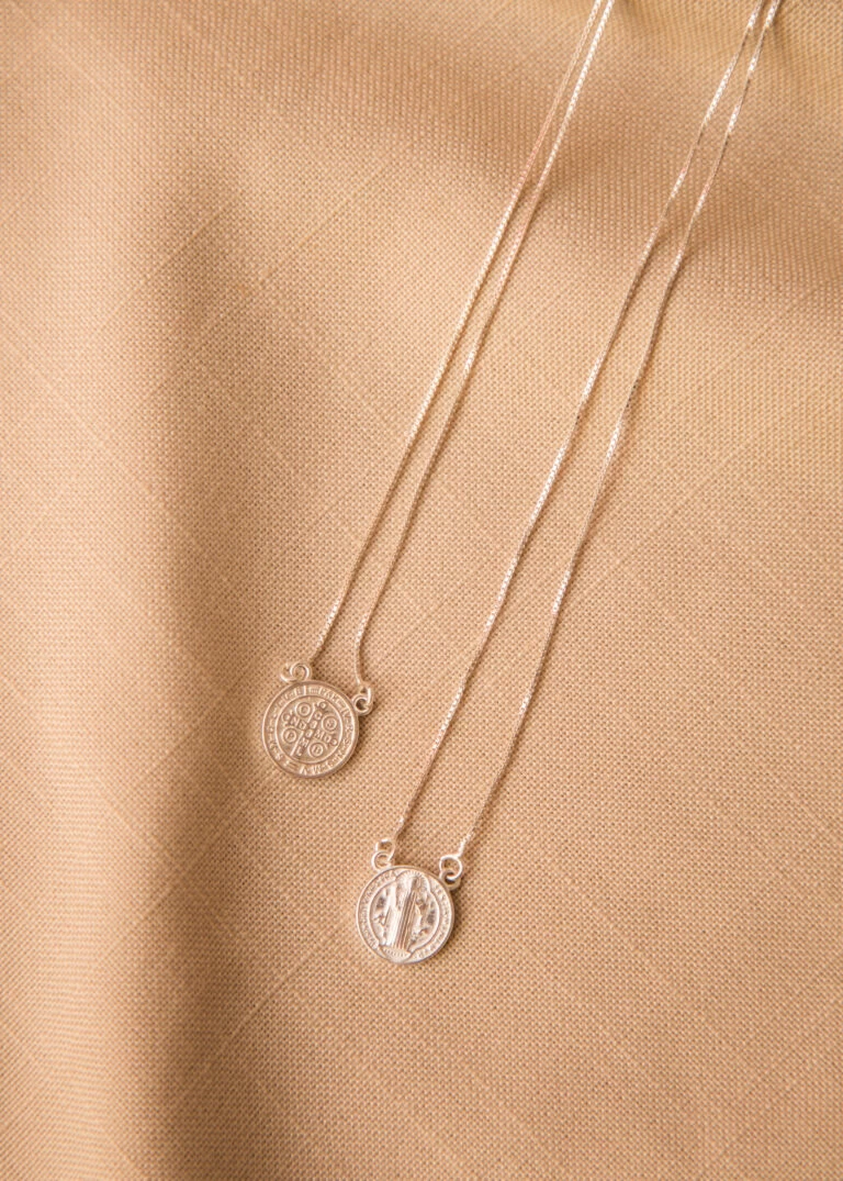 religioso-plata-06
